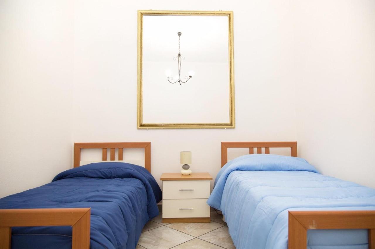 By The Sea Bed and Breakfast Terrasini Buitenkant foto