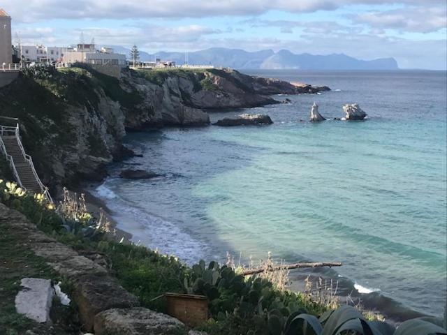 By The Sea Bed and Breakfast Terrasini Buitenkant foto
